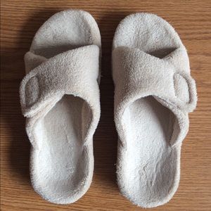 Vionic Relax Slippers-Tan